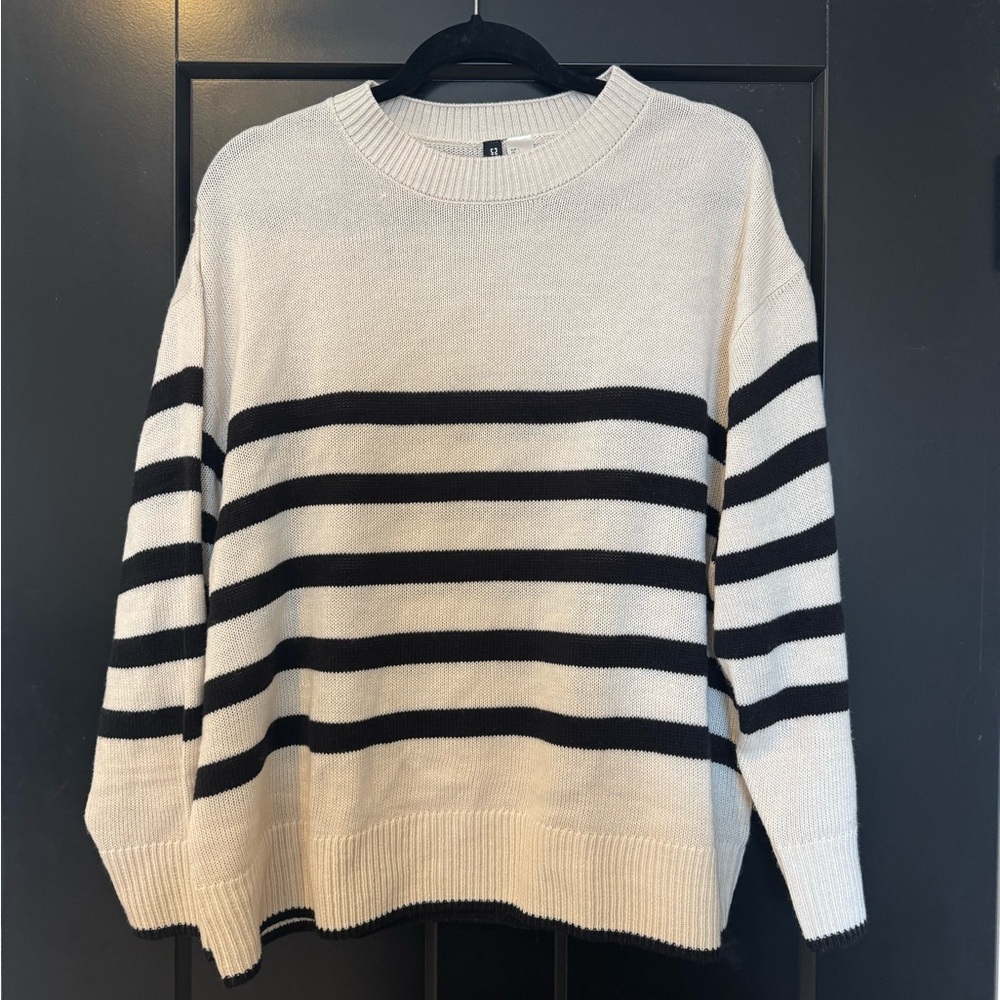 H&M Black and Cream Striped Sweater